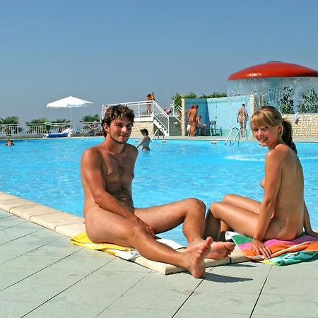 פורץ Easyatent Fkk Safari Tent Ulika Naturist - Clothes Free מראה חיצוני תמונה